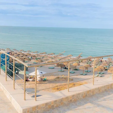 Plaja 33 Vama Veche